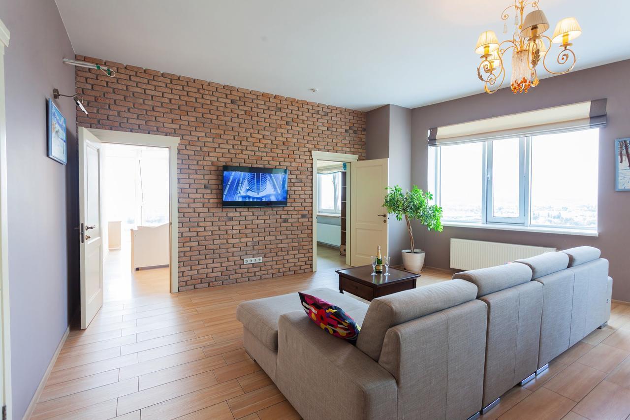 Stylish Views Apartments In The Parasol. Parus .Obolonskaya Embankment Kiev Exteriör bild