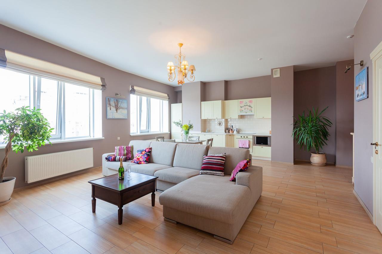 Stylish Views Apartments In The Parasol. Parus .Obolonskaya Embankment Kiev Exteriör bild